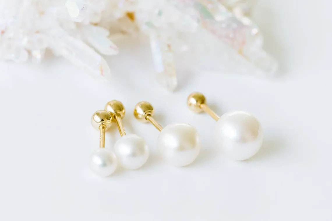 14k Gold Pearl Ball Barbell Ear Stud Piercing