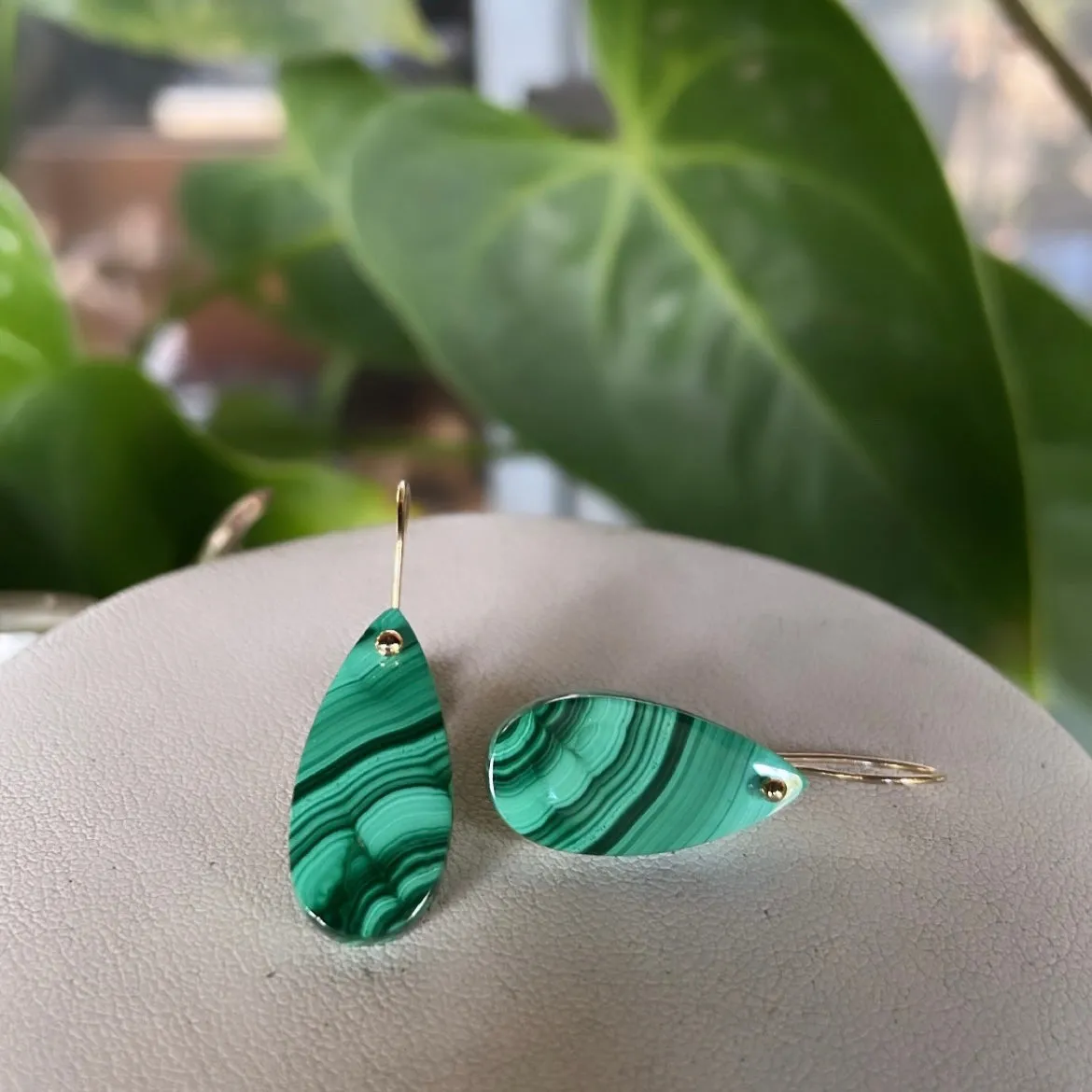 14k Midi teardrop malachites