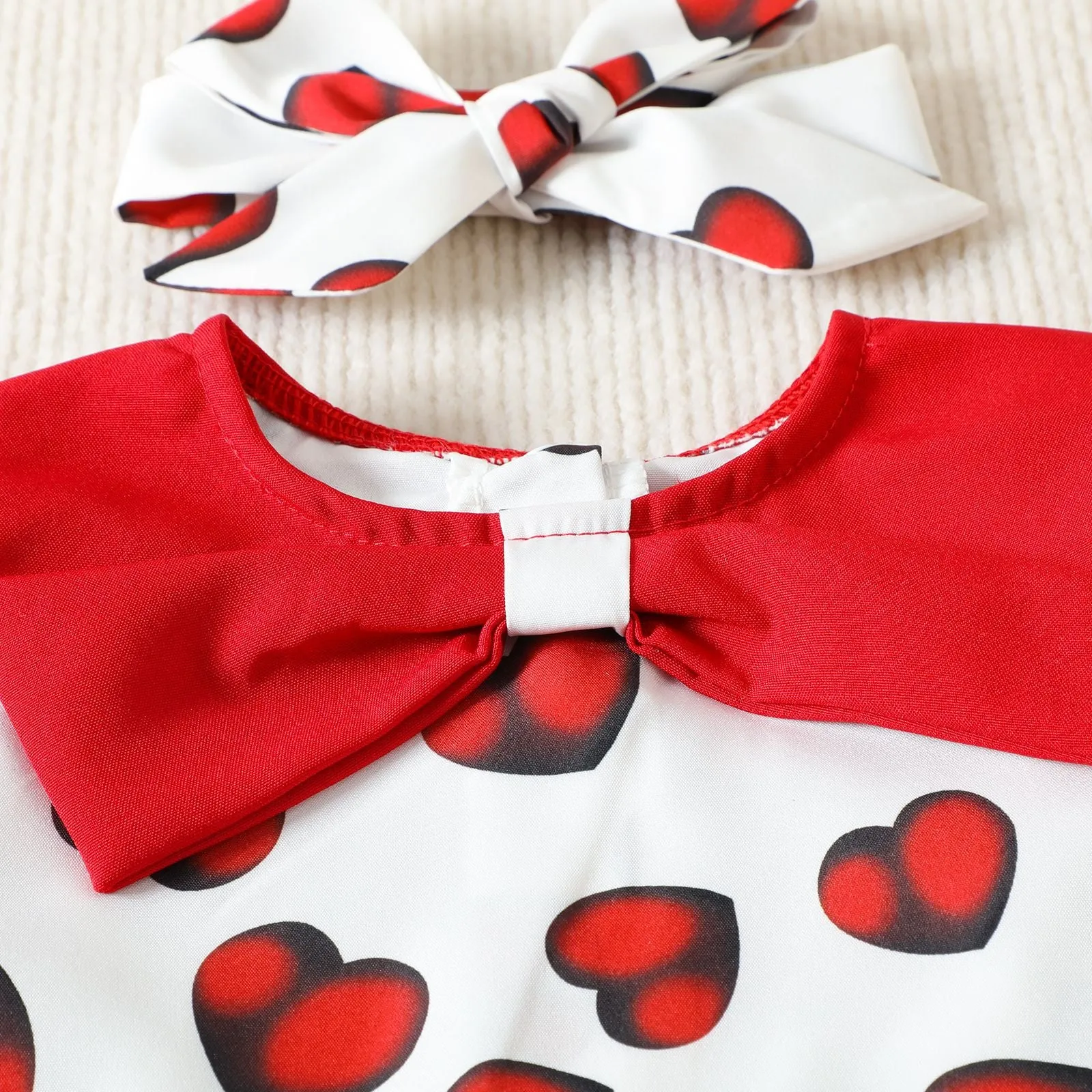 2023 Valentine's Day Infant and Toddler Bodysuit Love Print Turnover Collar Long Sleeve Triangle Romper Creeper