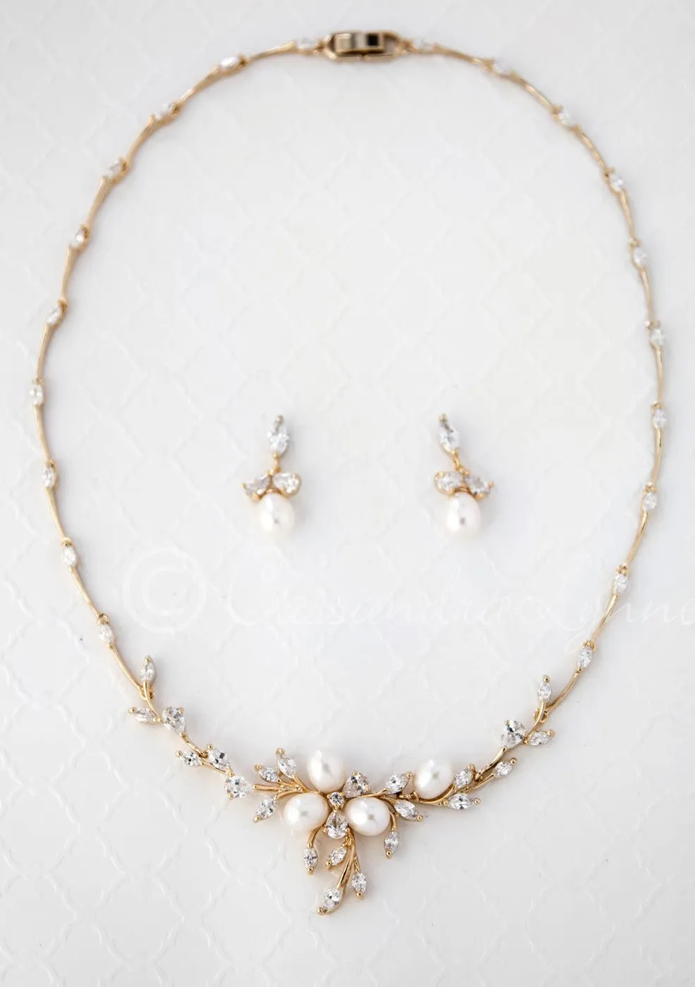 Bridal Jewelry Necklace Set with Pearl Flower and CZ