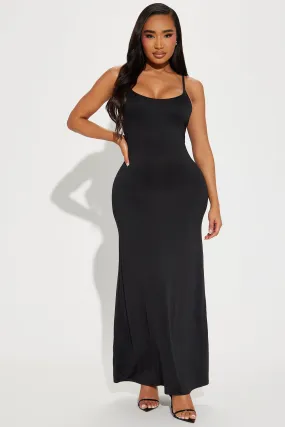 Elegant Ease Maxi Dress - Black