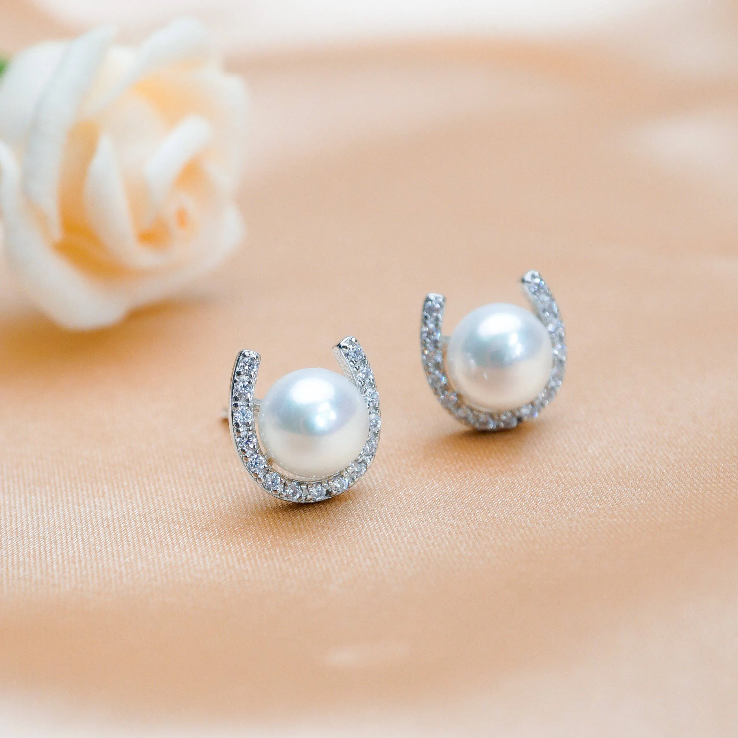 Elegant Freshwater Pearl Earrings WE00069