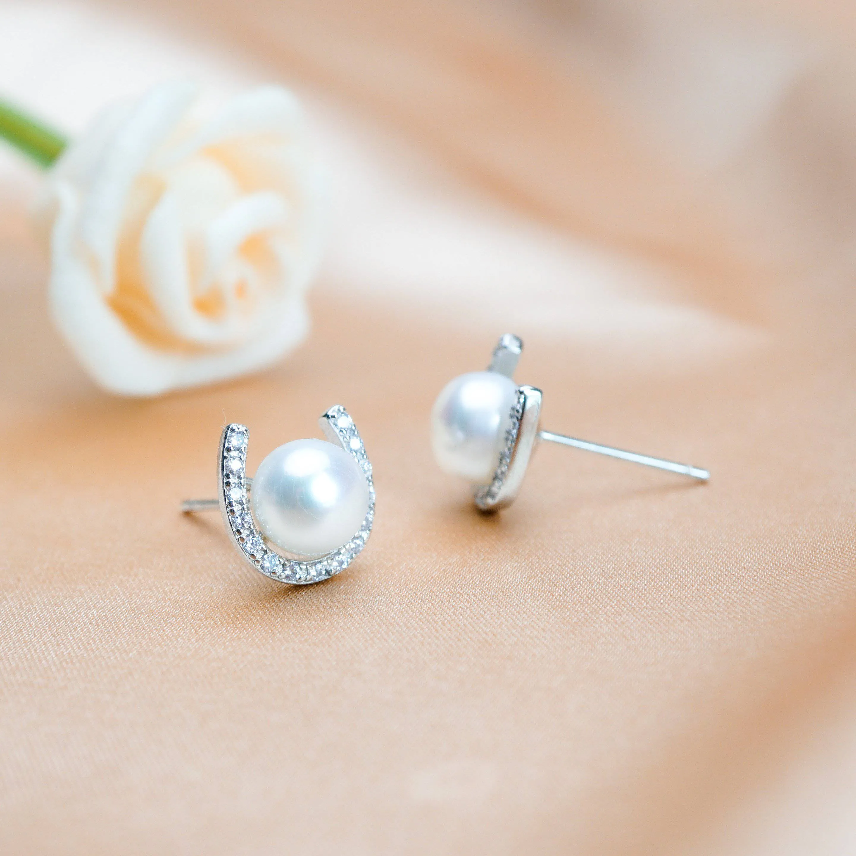 Elegant Freshwater Pearl Earrings WE00069