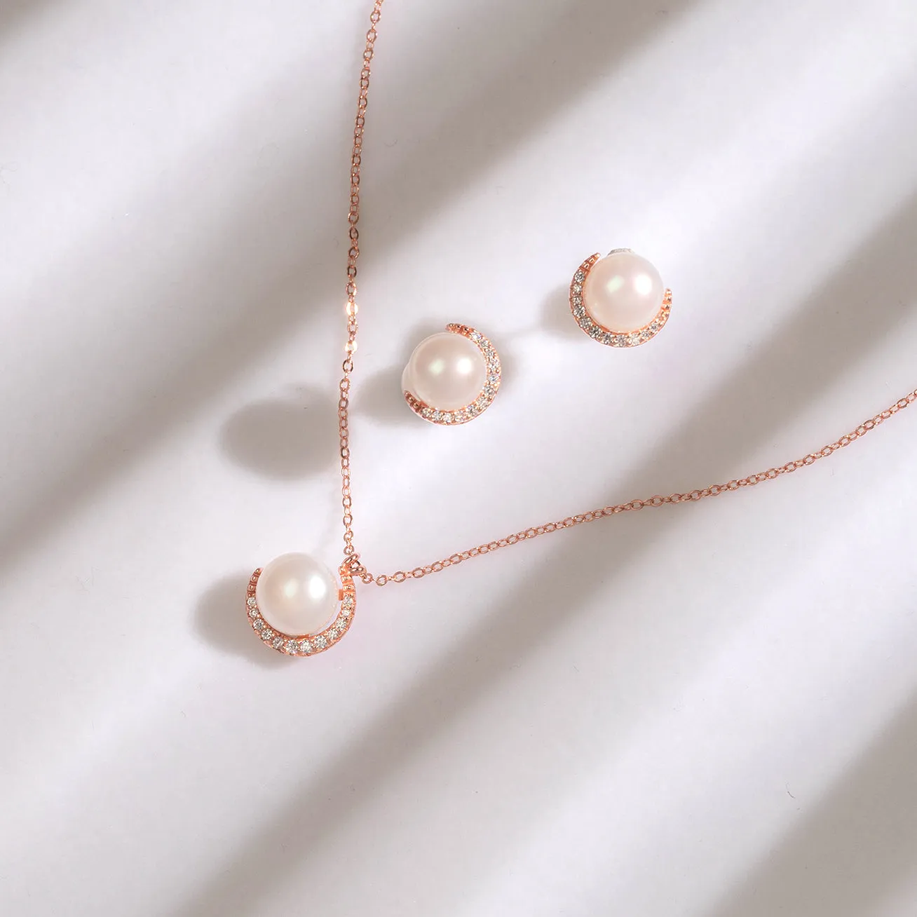 Elegant Freshwater Pearl Necklace WN00424