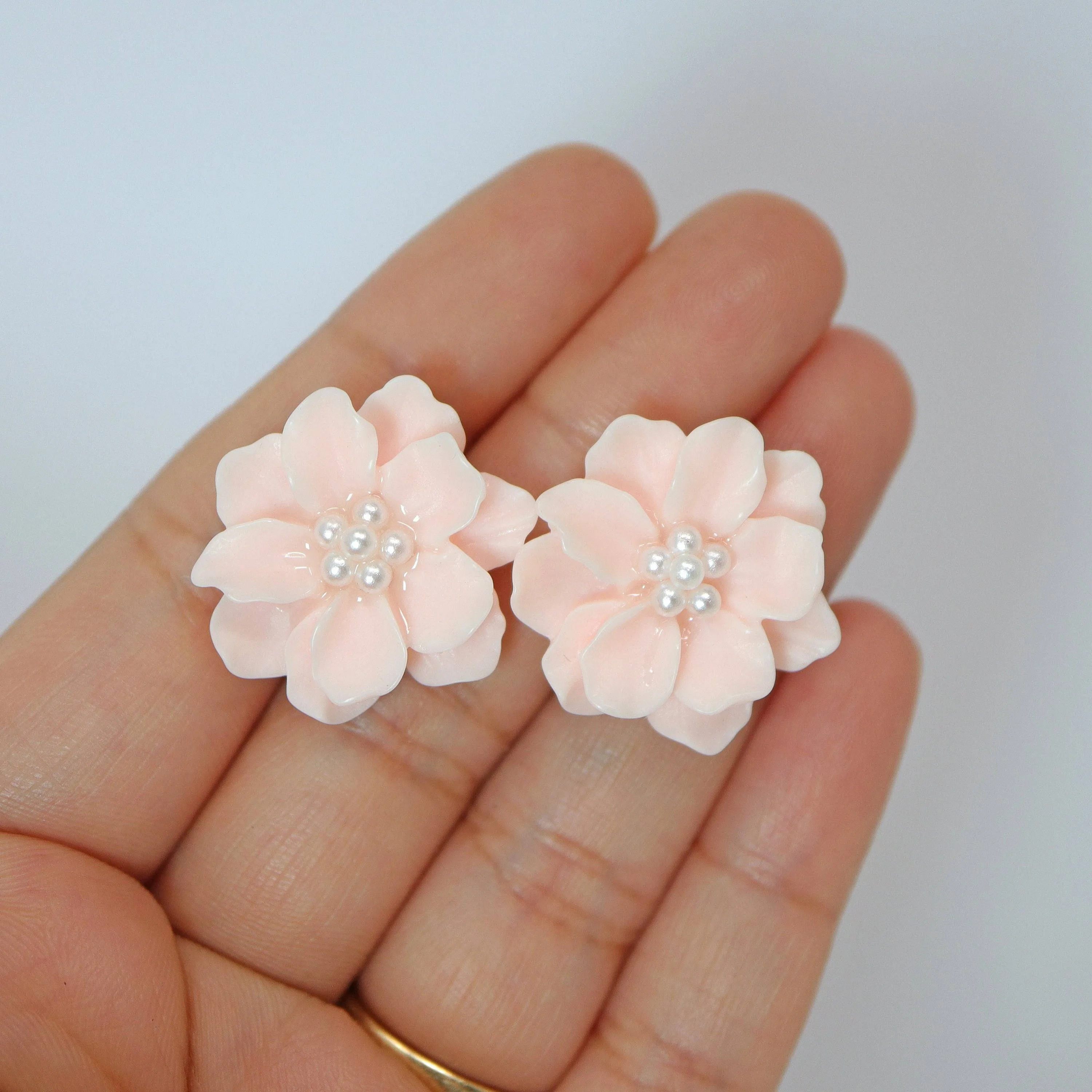 Pink Flower Pearl Earrings, Bridal Jewelry, Bridal Stud Earrings, Bridal Earrings, Statement Earrings, Bridesmaid Earring.