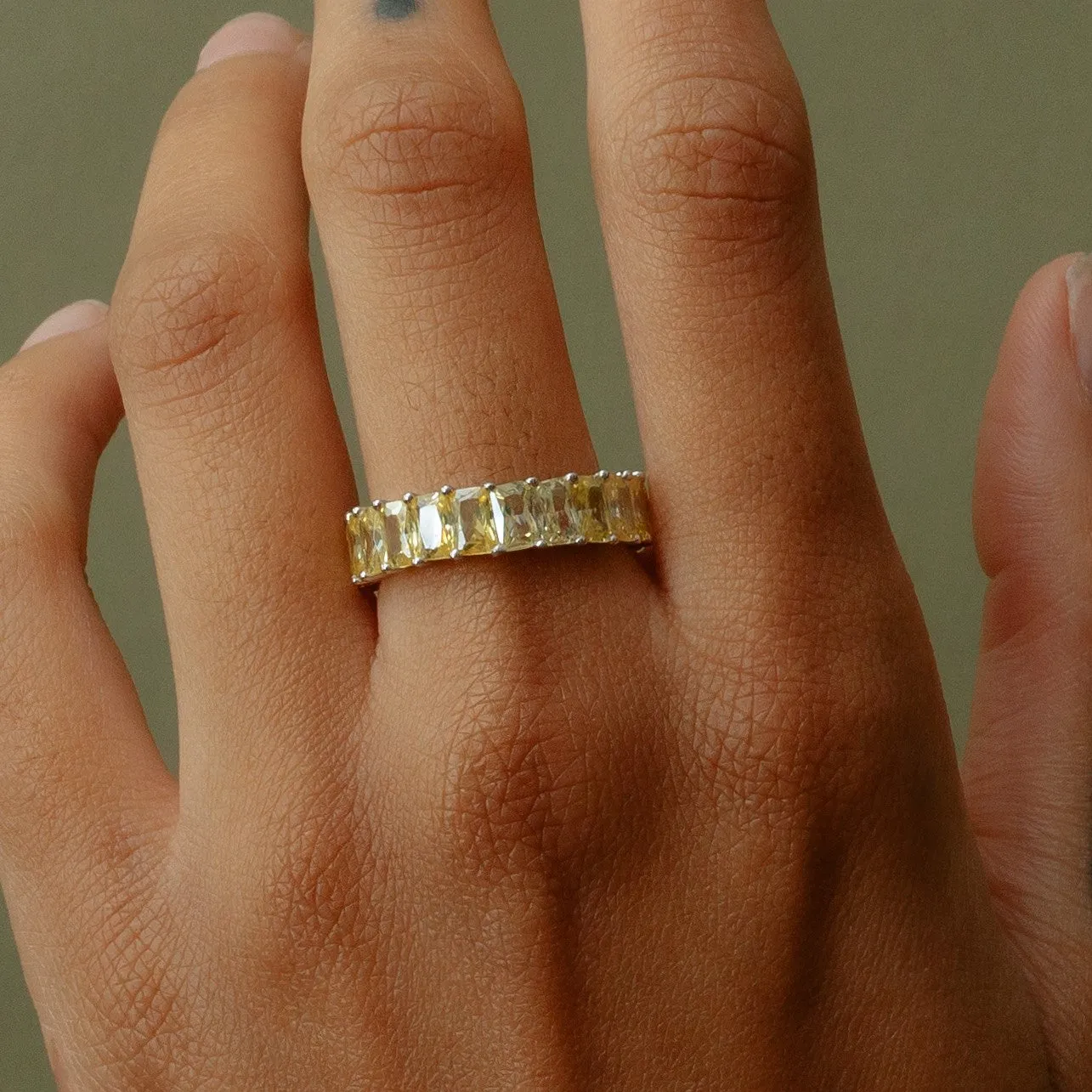 The Sunny Yellow Eternity Band